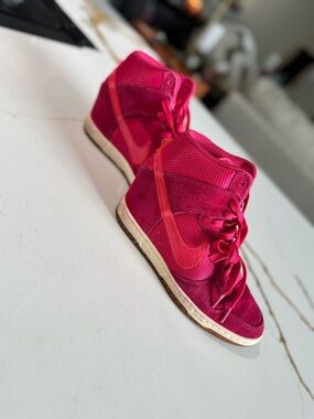 Iconic Nike Sky Hi Dunks. Hidden Wedge Sneakers, Magenta, Size 7.5, 579763-600